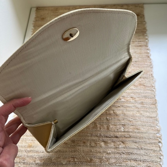 Vintage Metallic Gold Envelope Clutch Evening Bag - Picture 4 of 4